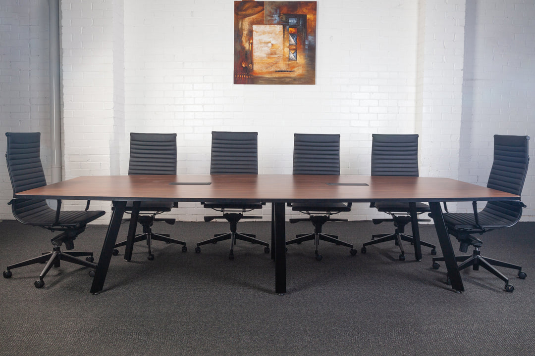 Classic Boardroom Table