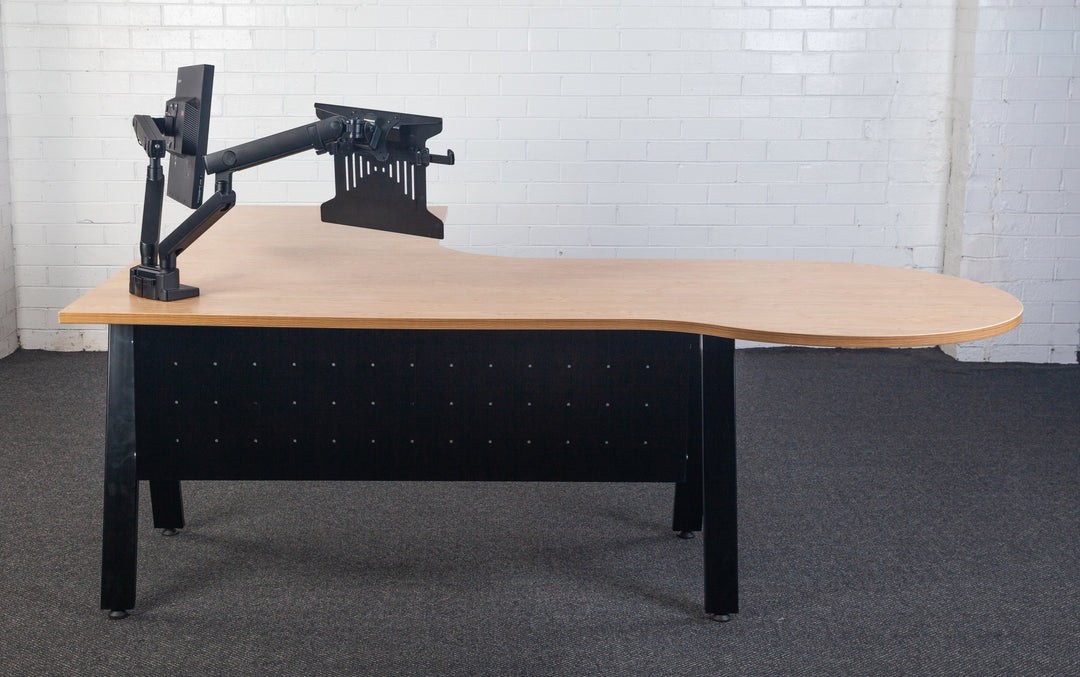 Astro P-End Executive Workstation