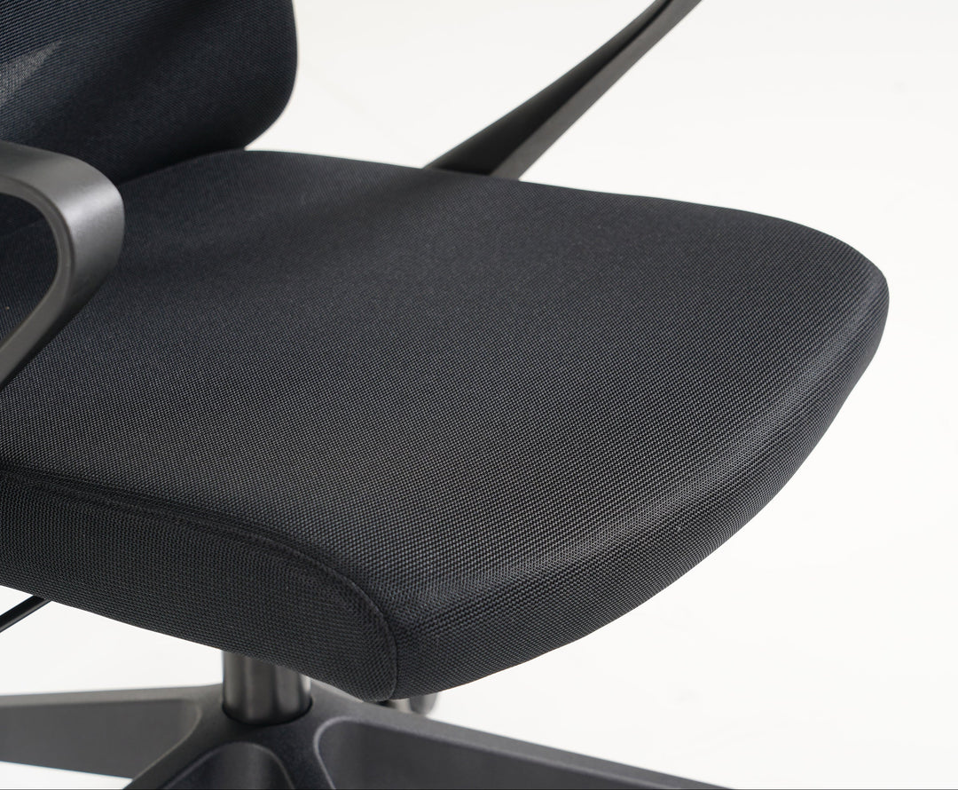 Luna Ergonomic Mesh Gaslift Office Chair Black