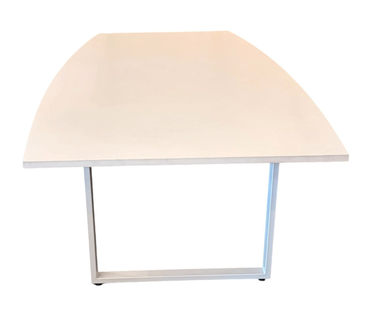 Loop Boardroom Table