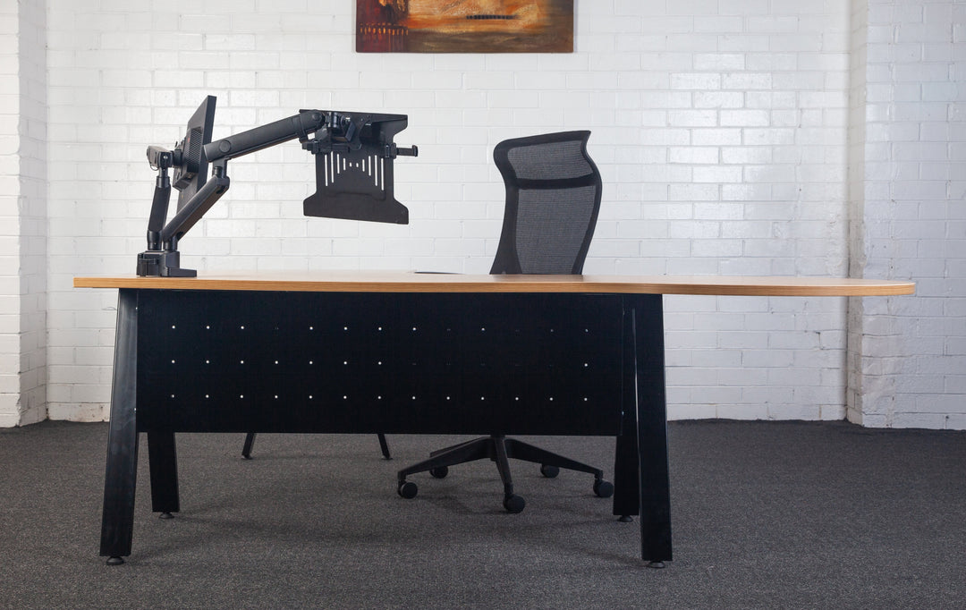 Astro P-End Executive Workstation
