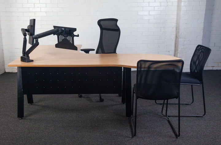 Astro P-End Executive Workstation